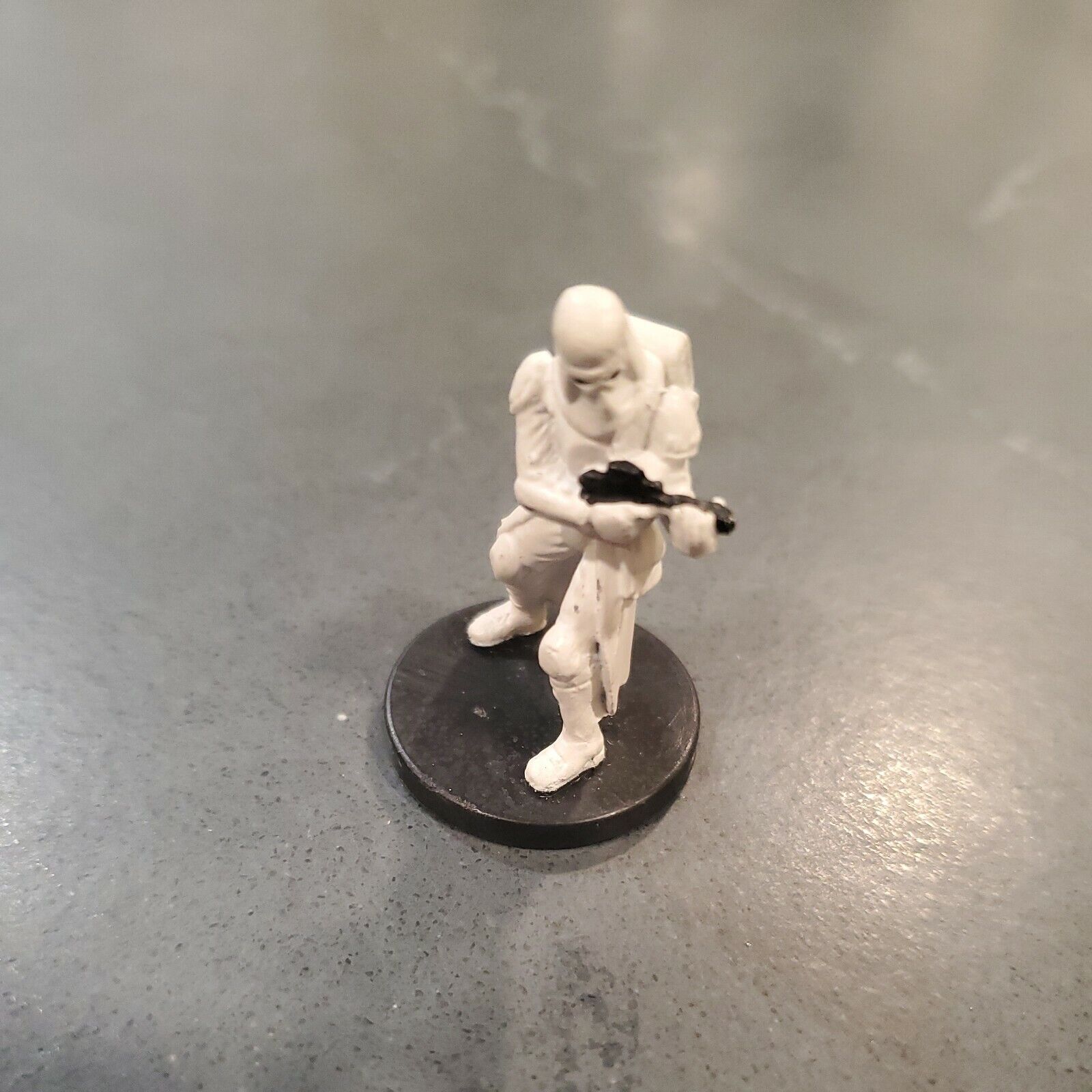 Snowtrooper 21 No Card Wizards Of The Coast Star Wars Miniature
